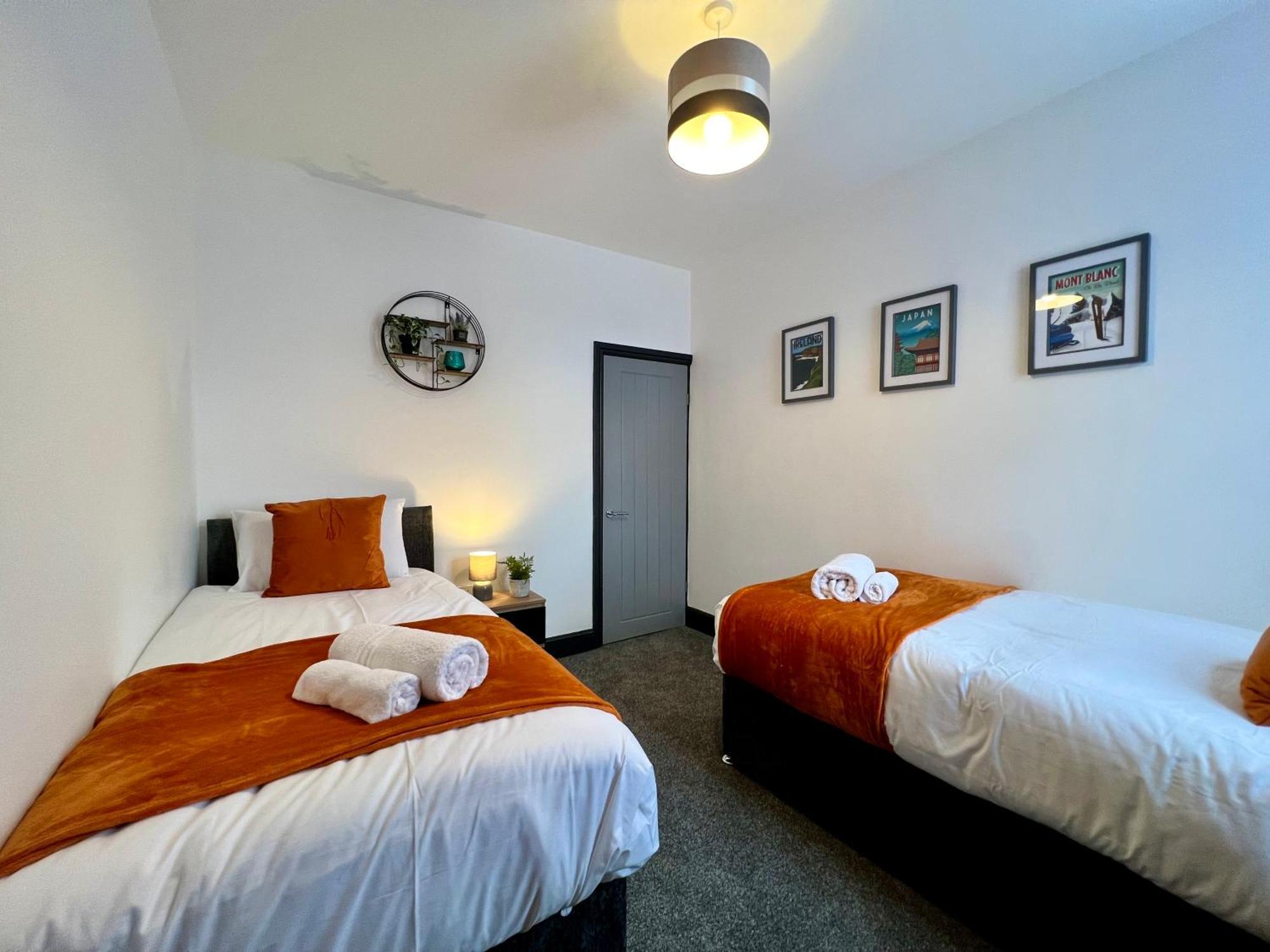 Oxford House - Great For Contractors Or Family Holidays