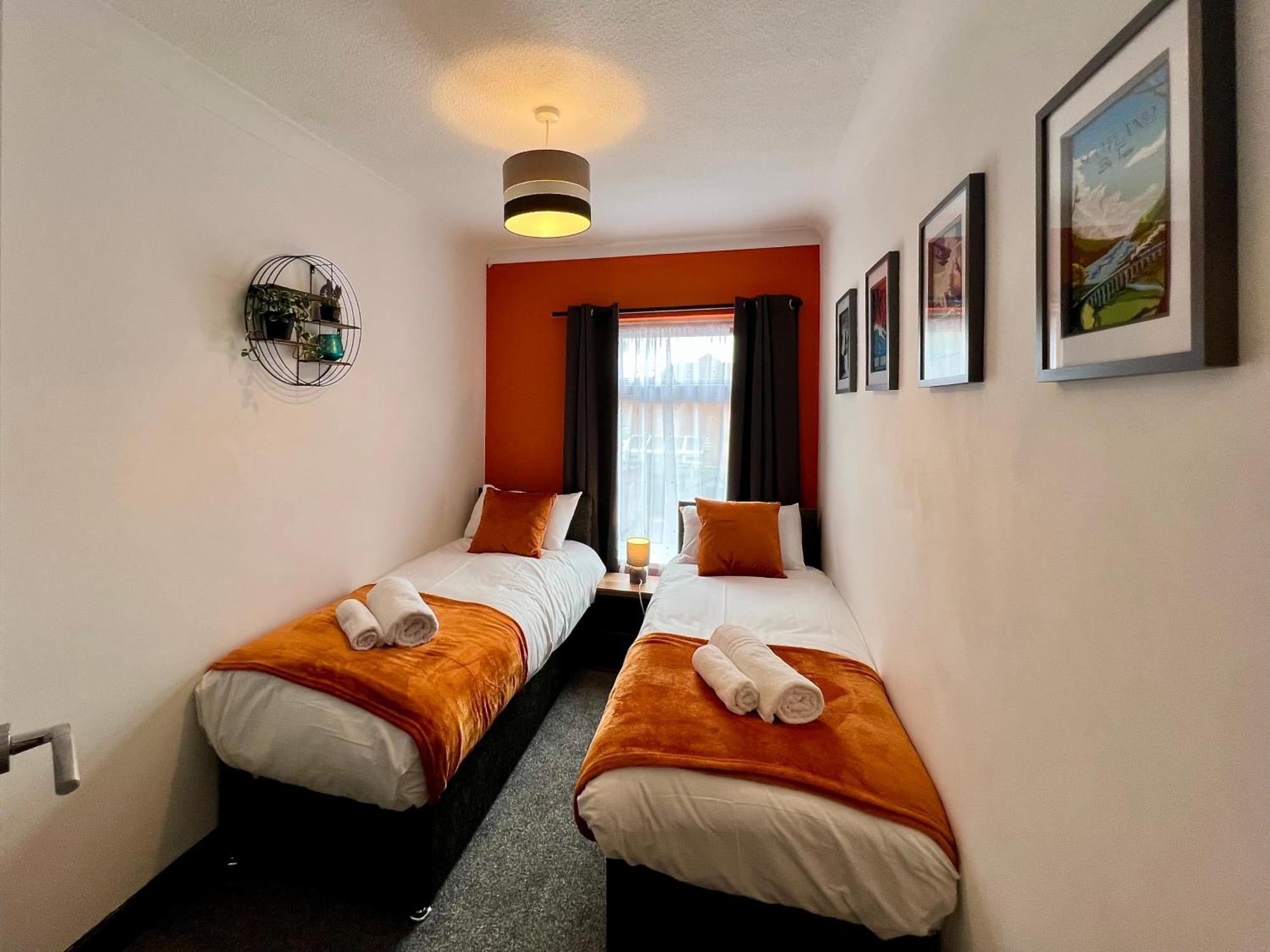 Oxford House - Great For Contractors Or Family Holidays