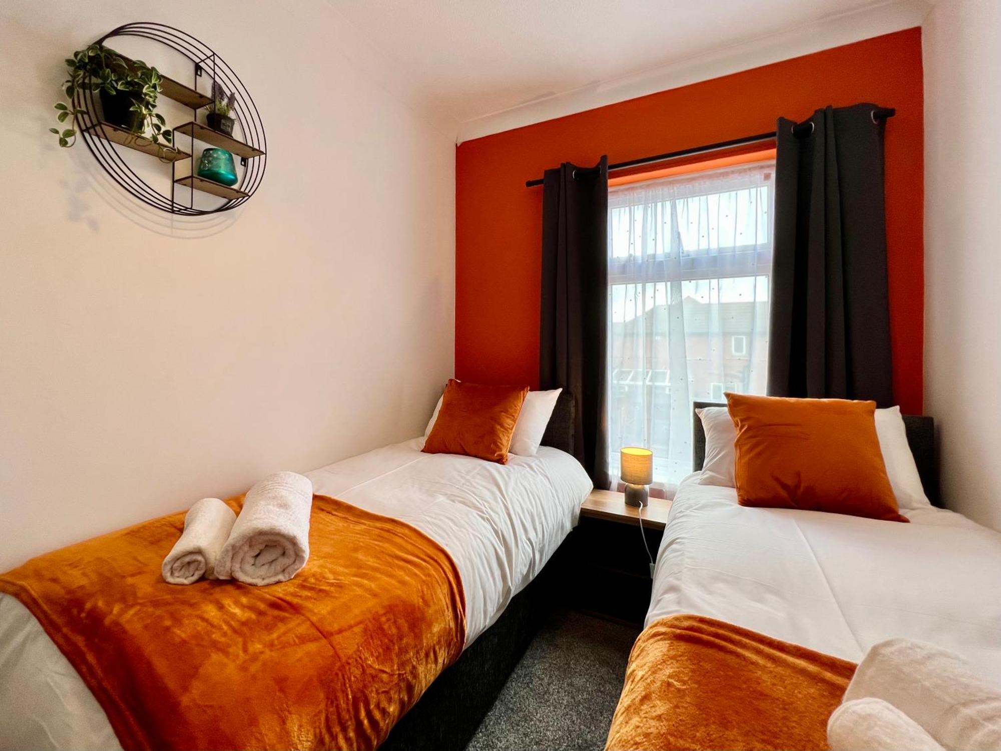 Oxford House - Great For Contractors Or Family Holidays *
