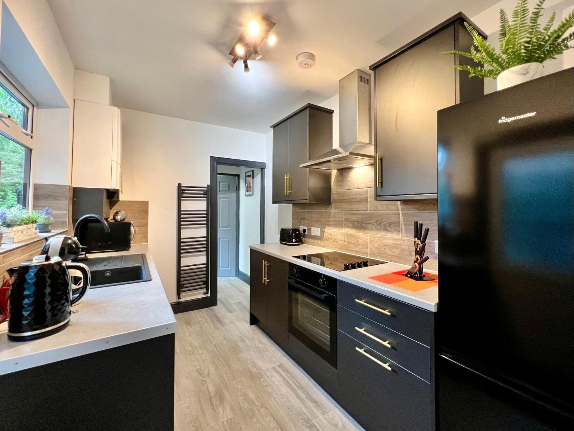 Oxford House - Great For Contractors Or Family Holidays Holiday home